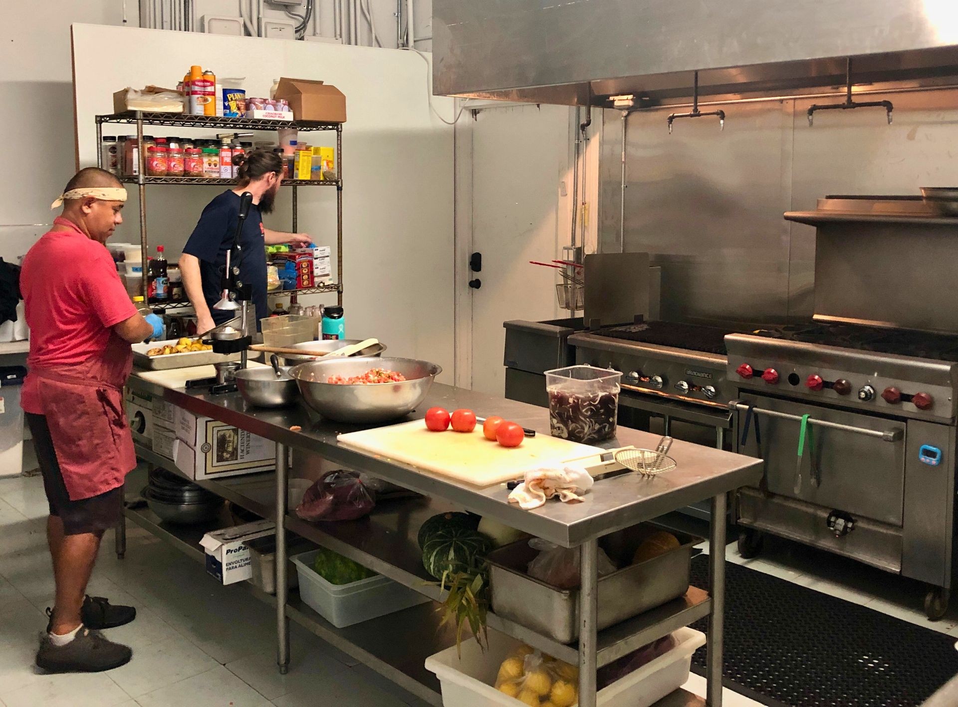 Fully certified commercial kitchen rental facilities in Honolulu, Hawaii